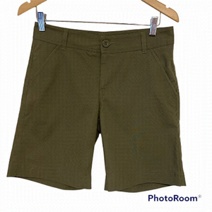 Kathmandu Women’s Olive Green Lightweight Shorts Size 6